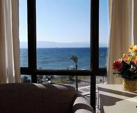 Poseidon فندق 3*